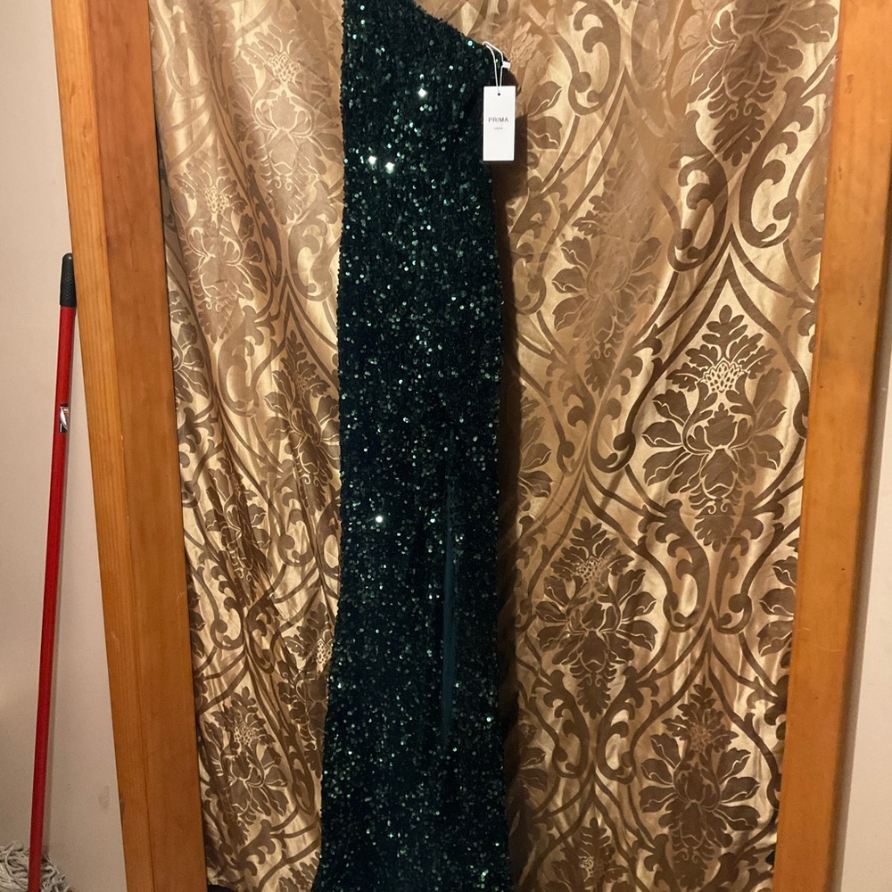 Elegant Green Sequin Gown